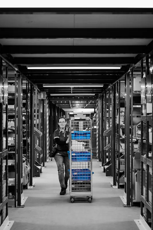 Optimising warehouse layout for electronic products 
